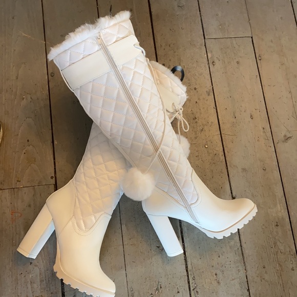 COPY - White quilted boots - Picture 2 of 4
